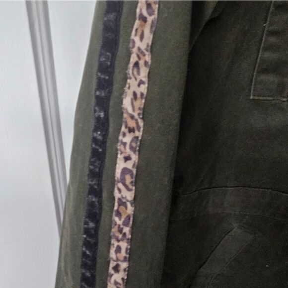 Altar'd state draw string utility jacket, sz small. Excellent condition - Picture 3 of 5